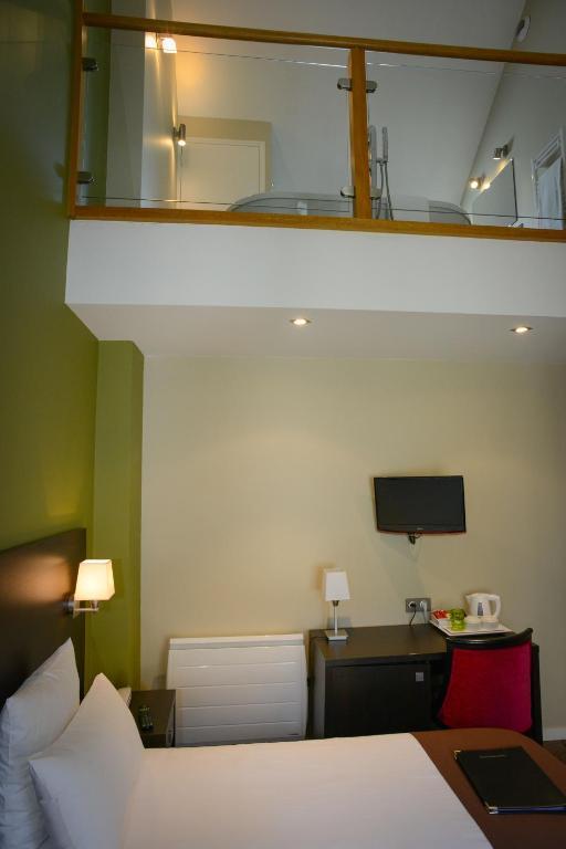 Logis Hotel Restaurant L'Auberge Normande Carentan Eksteriør billede