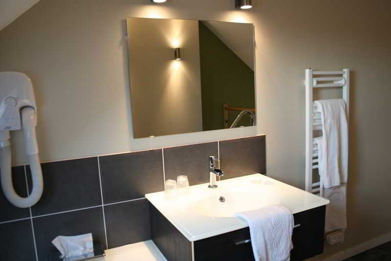 Logis Hotel Restaurant L'Auberge Normande Carentan Eksteriør billede